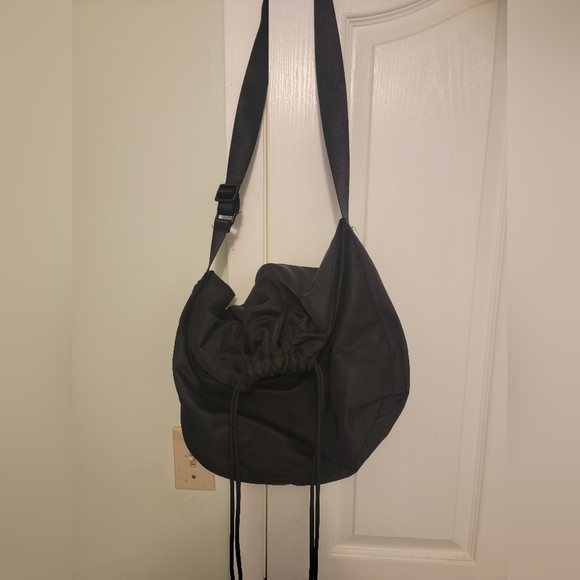 ARITZIA BABATON, MIDWAY BAG, ONE. - Picture 3 of 9